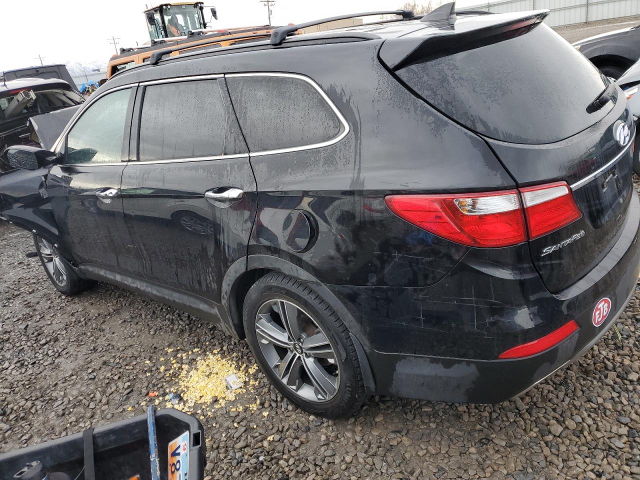 2015 Hyundai Santa Fe - Image 2
