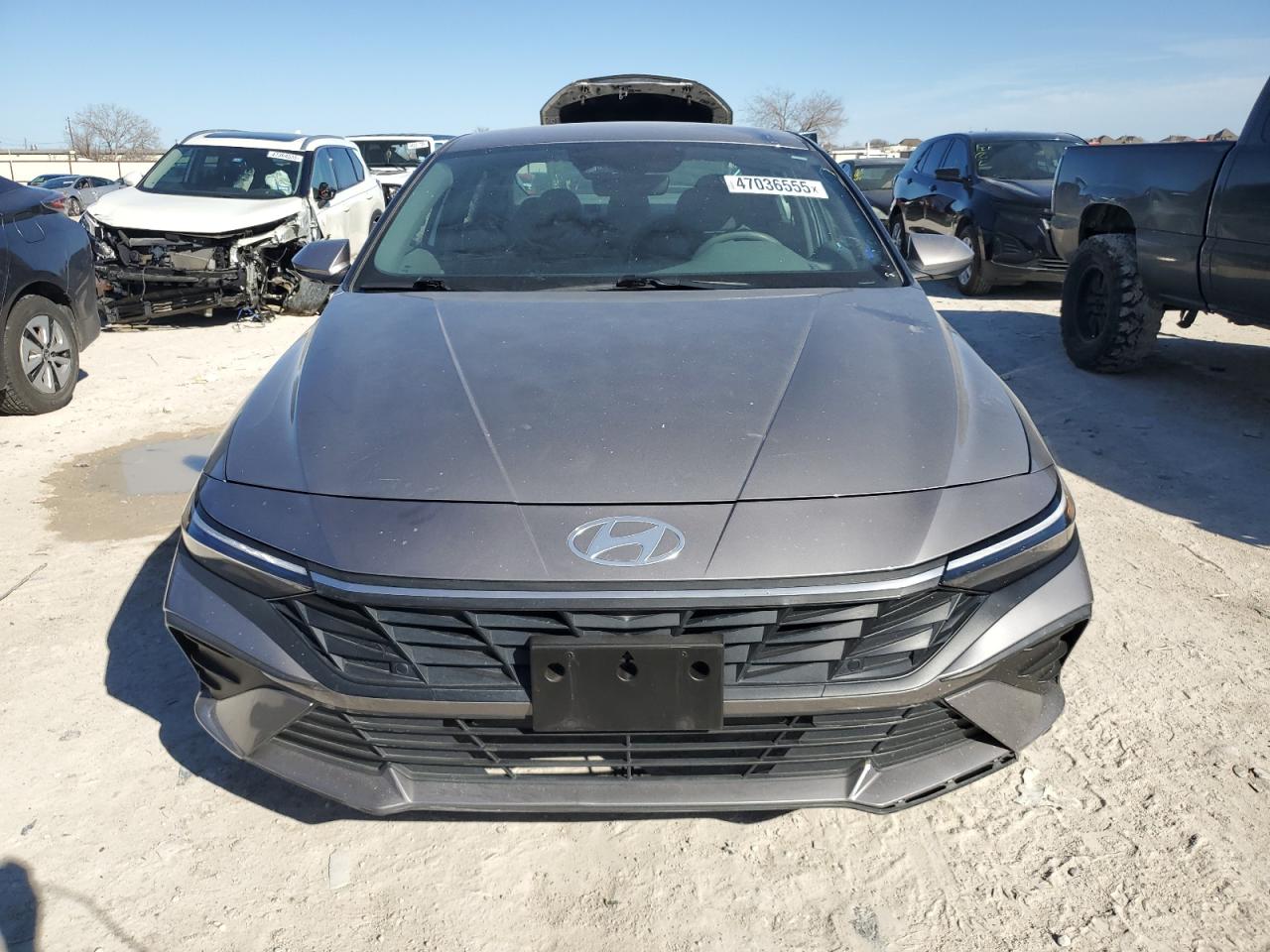 2024 Hyundai Elantra - Image 5