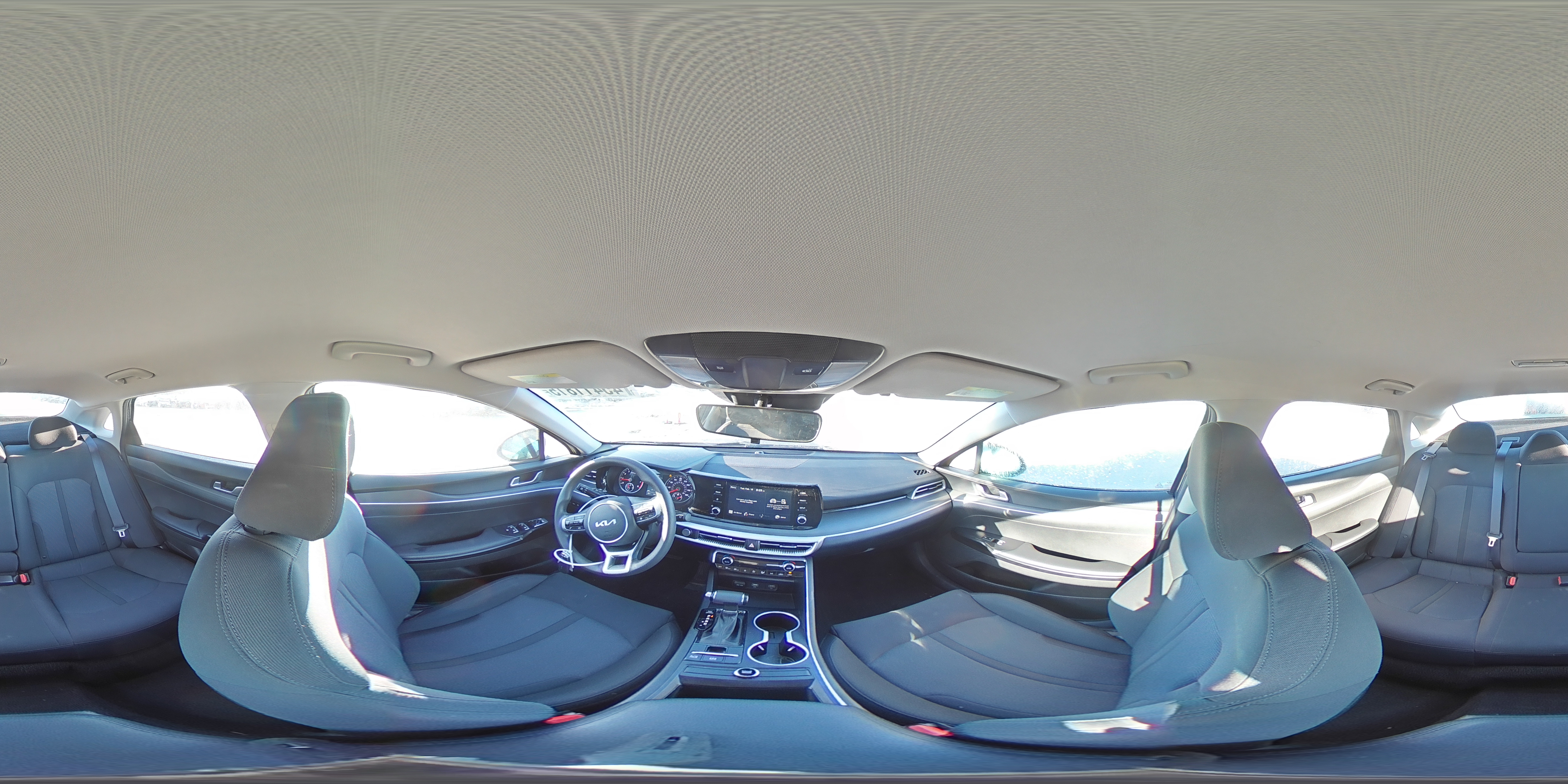 2023 Kia K5 - Image 12