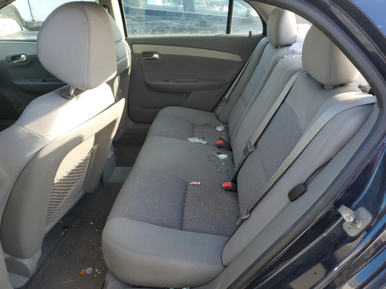 2011 Chevrolet Malibu - Image 10