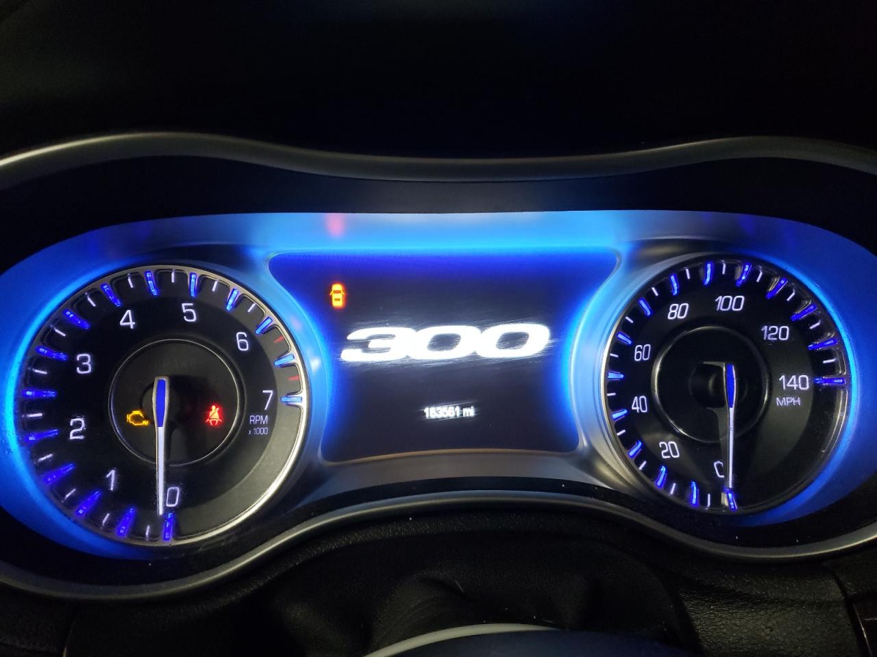 2015 Chrysler 300 - Image 9