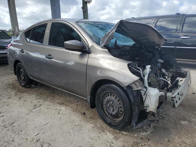  NISSAN VERSA 2016 Szary
