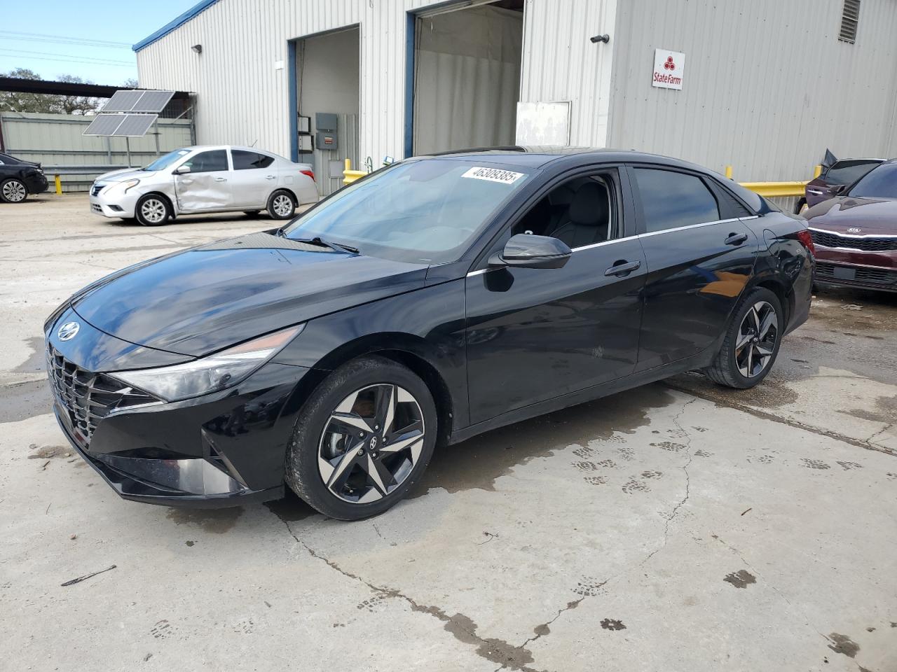 2023 Hyundai Elantra - Image 1