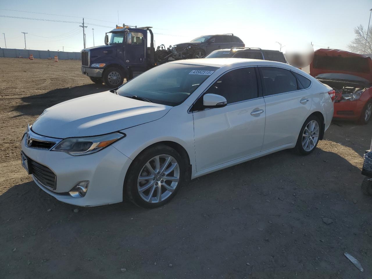 2013 Toyota Avalon - Image 1