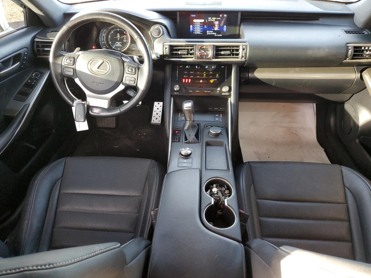 2018 Lexus IS - Image 8