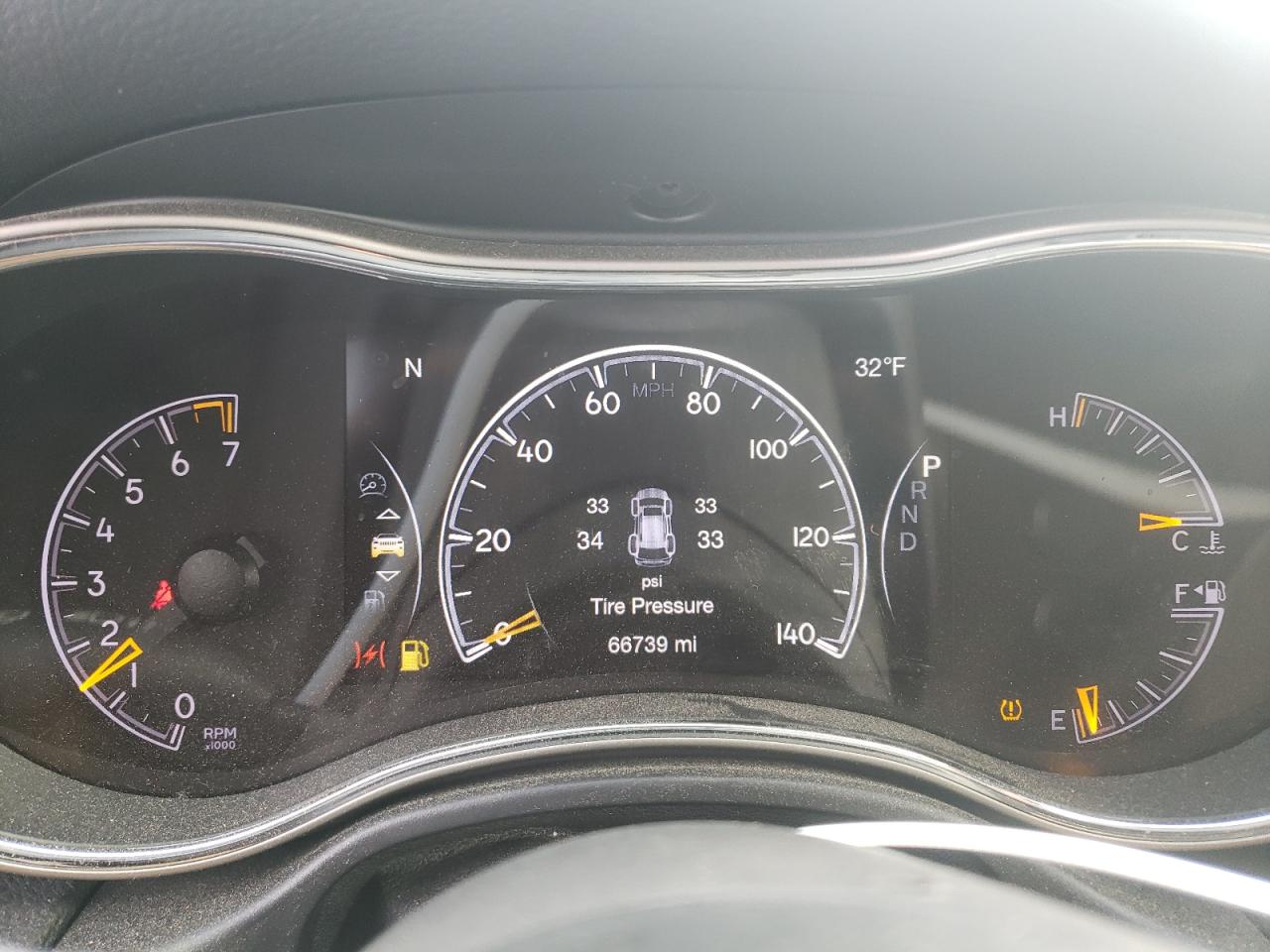 2017 Jeep Grand Cherokee - Image 9