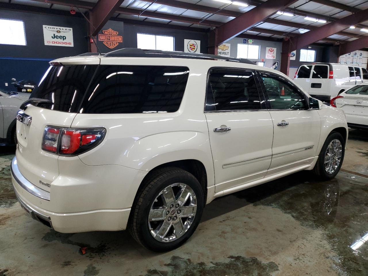 2014 GMC Acadia - Image 3