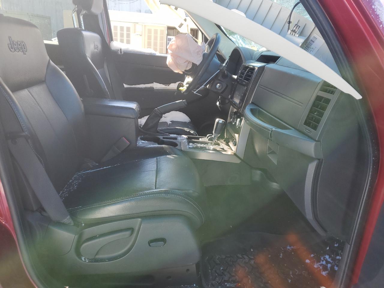 2012 Jeep Liberty (North America) - Image 7