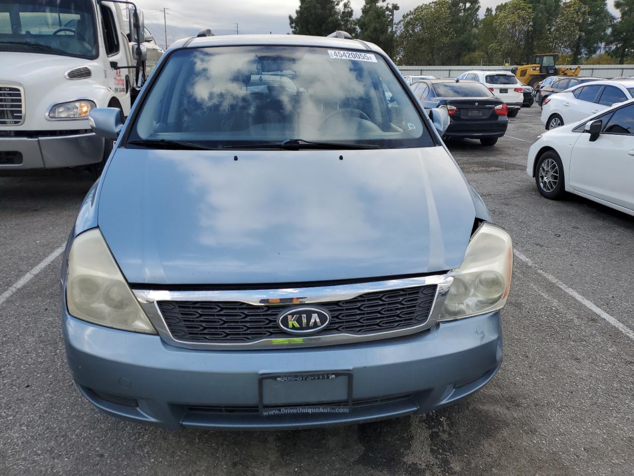 2012 Kia Sedona - Image 5