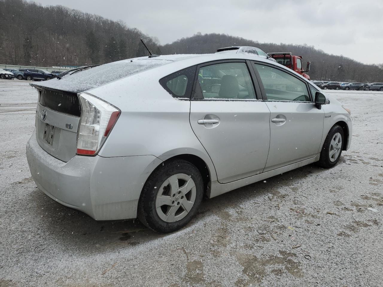2011 Toyota Prius - Image 3