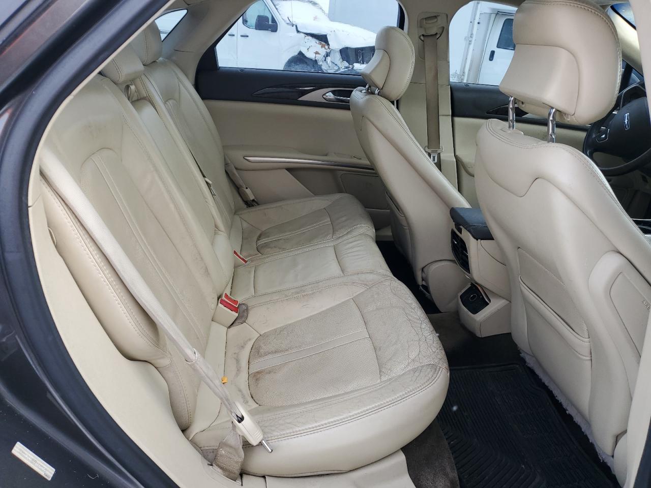 2015 Lincoln MKZ - Image 10