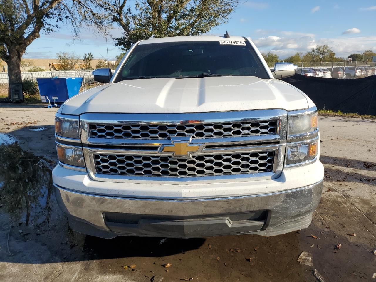 2015 Chevrolet Silverado - Image 5
