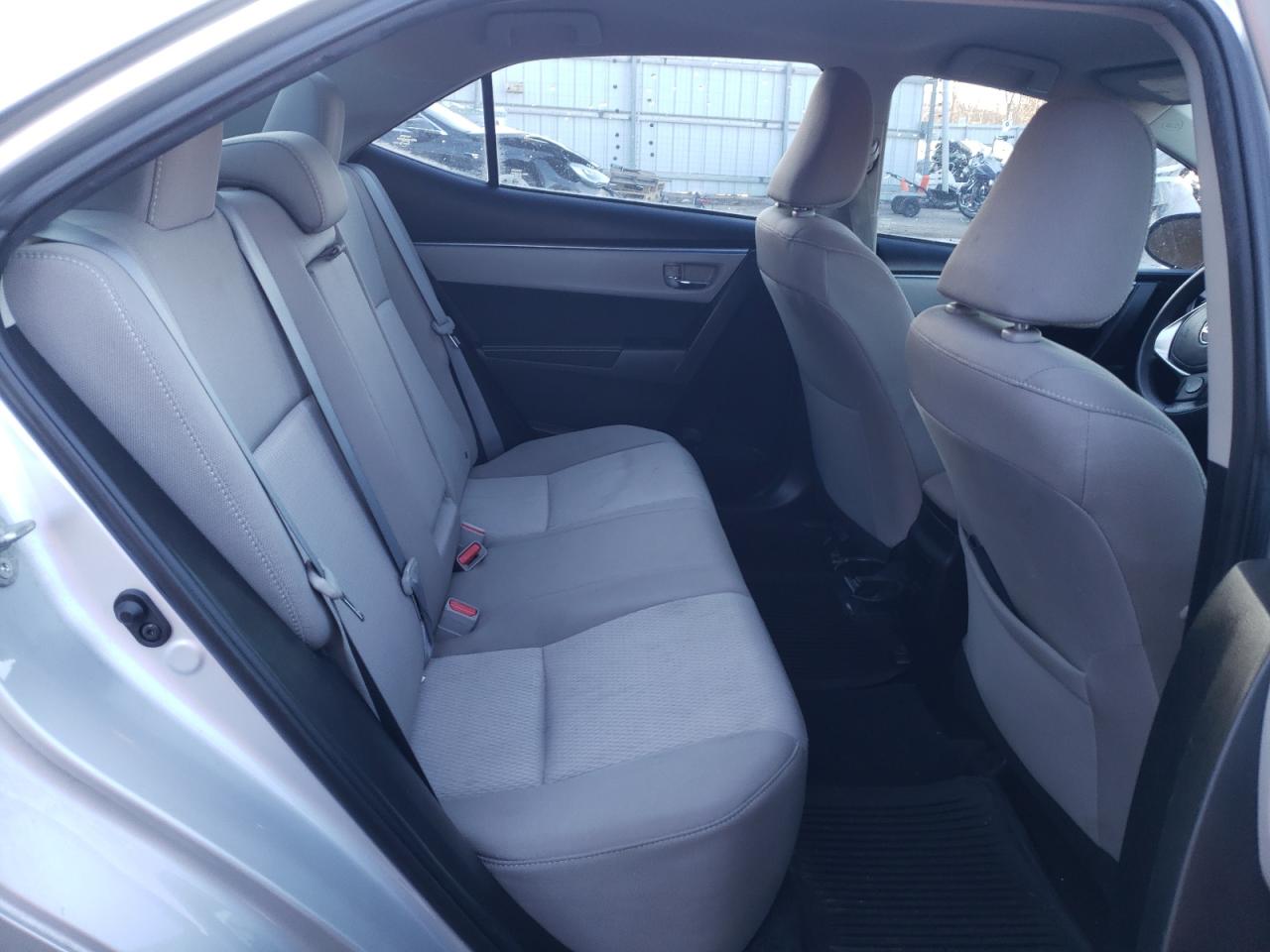 2015 Toyota Corolla - Image 10