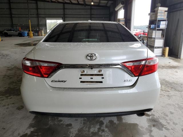  TOYOTA CAMRY 2015 Biały