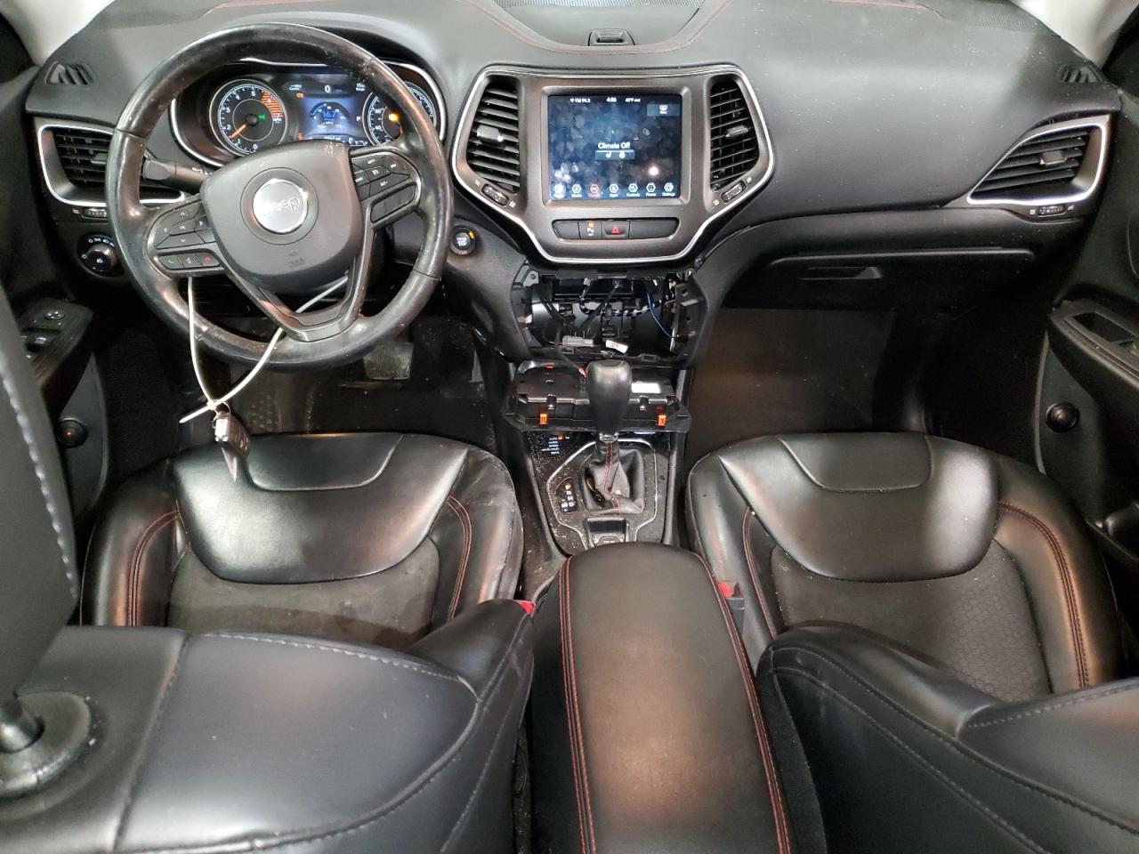 2020 Jeep Cherokee - Image 8
