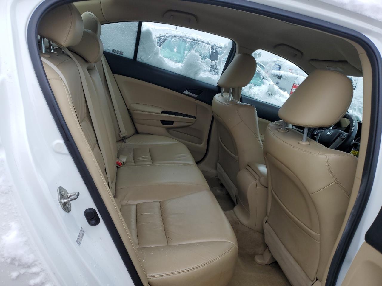 2012 Honda Accord - Image 10