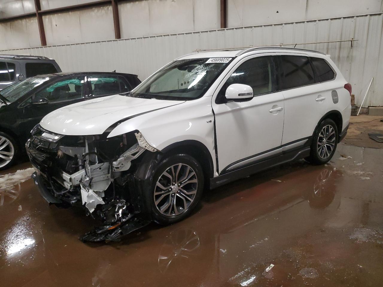2016 Mitsubishi Outlander - Image 1