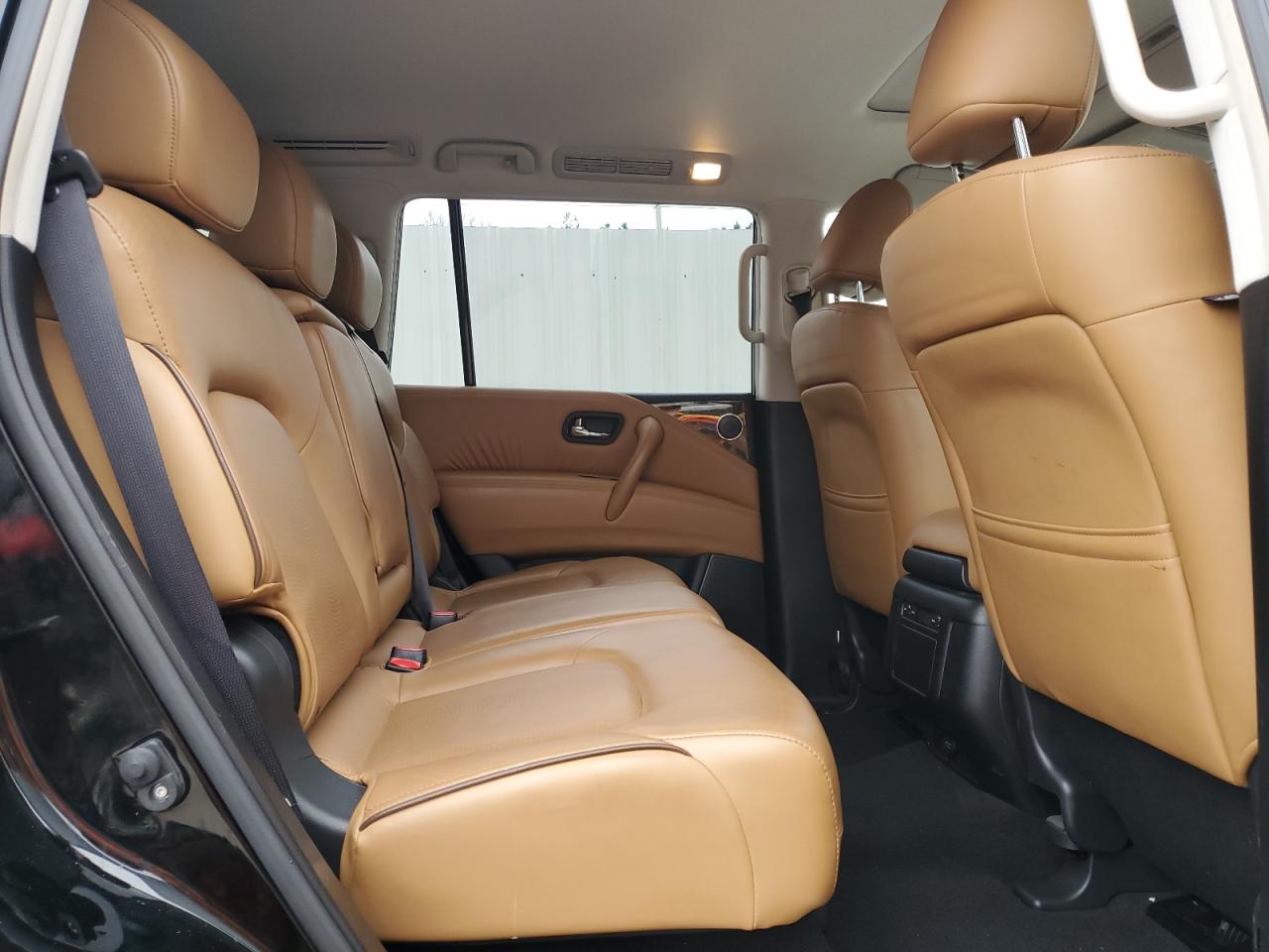 2016 Infiniti QX80 - Image 11