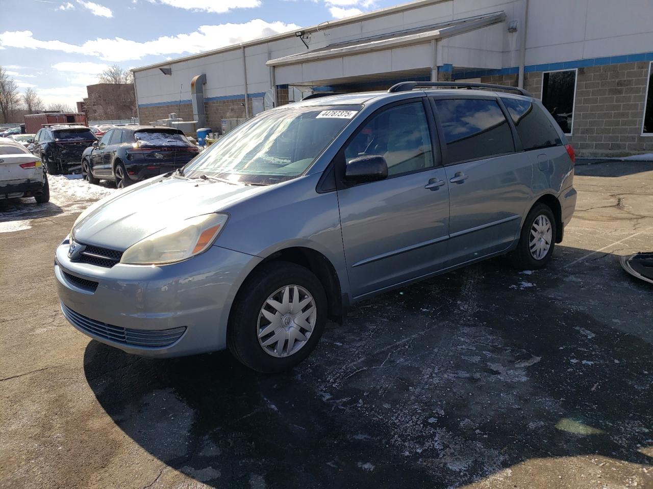 2004 Toyota Sienna - Image 1