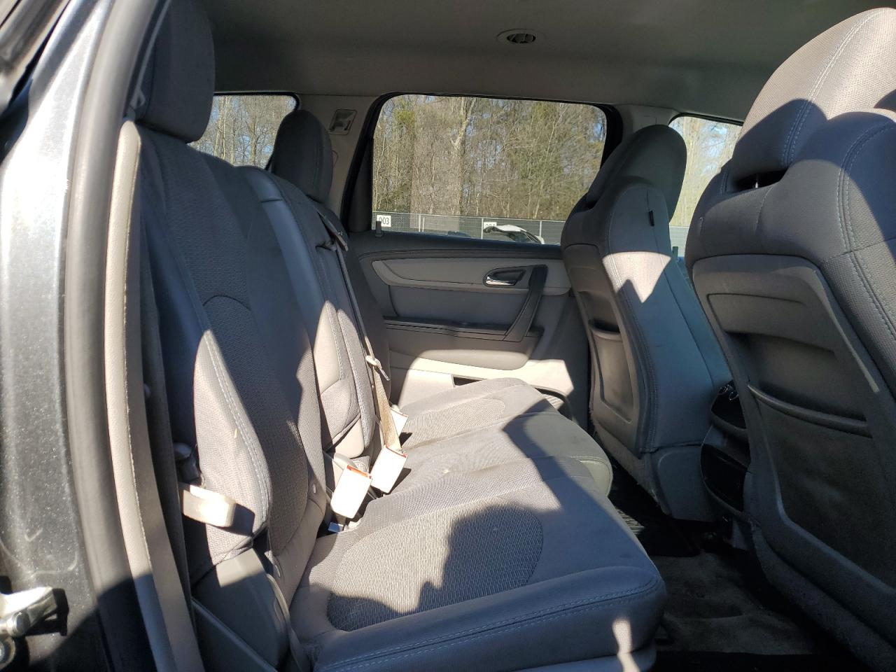 2014 Chevrolet Traverse - Image 11