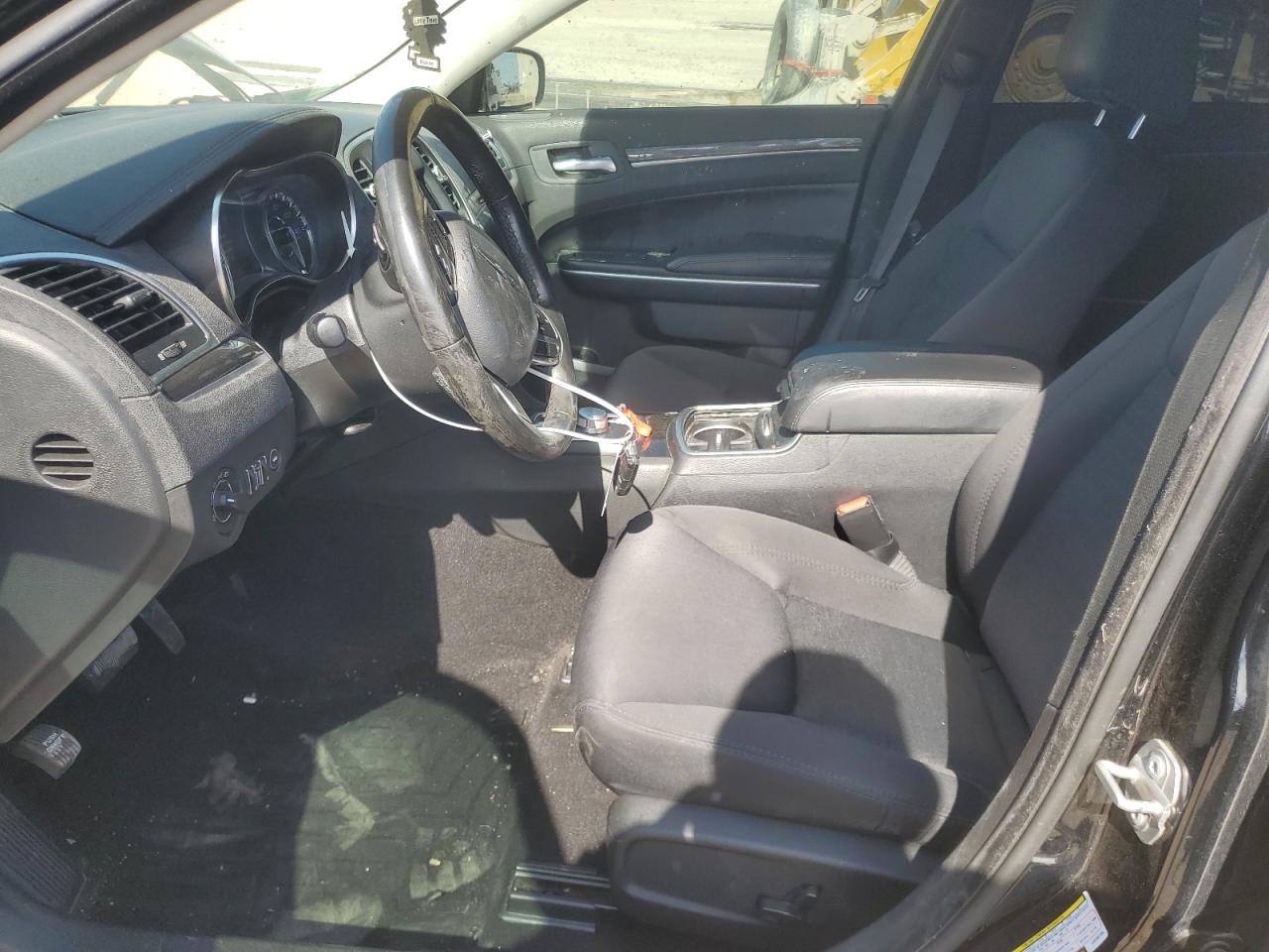 2020 Chrysler 300 - Image 7