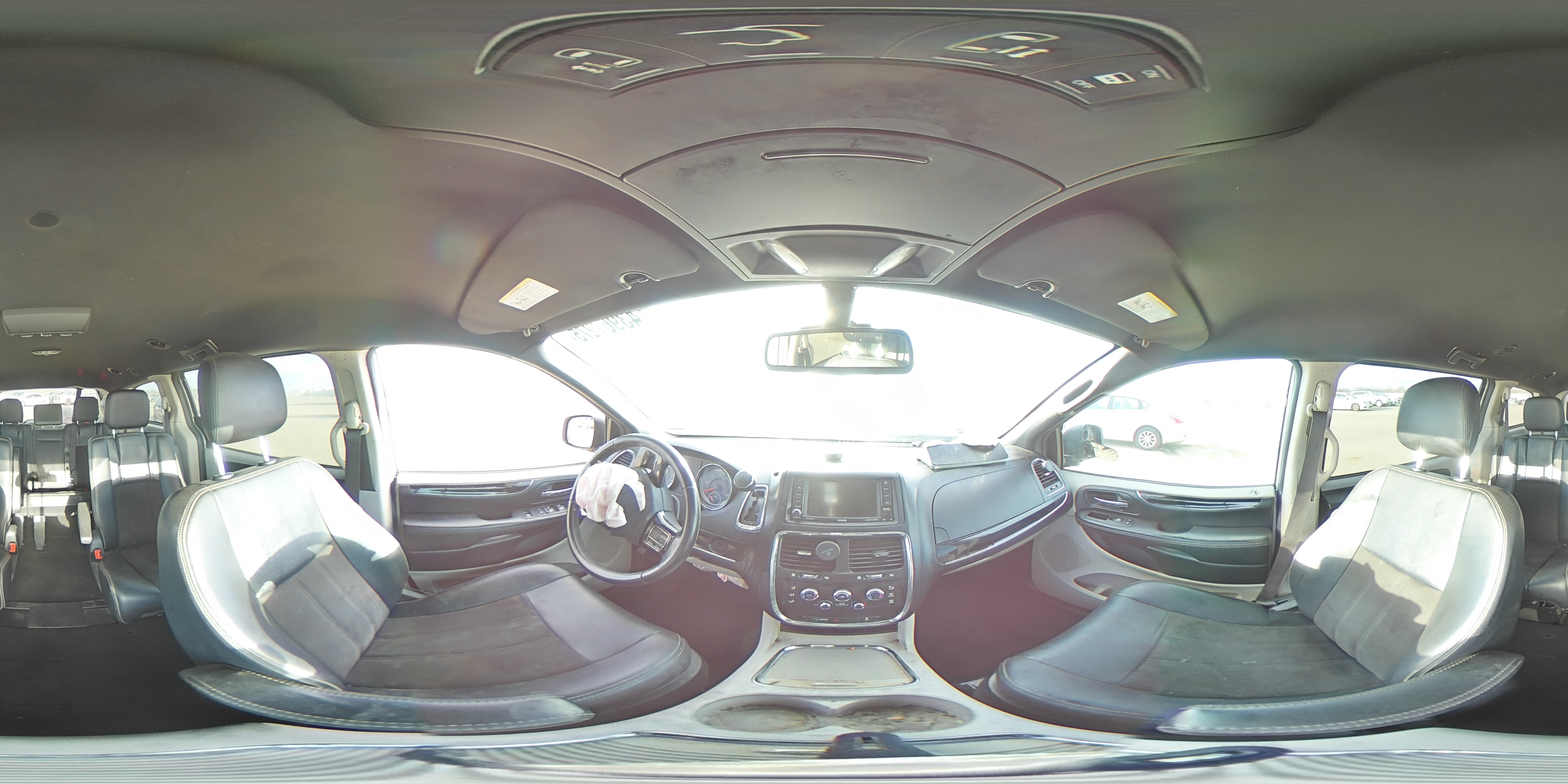 2019 Dodge Caravan - Image 14