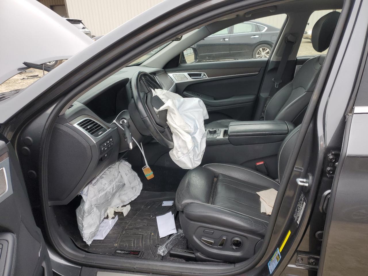 2018 Genesis G80 - Image 7