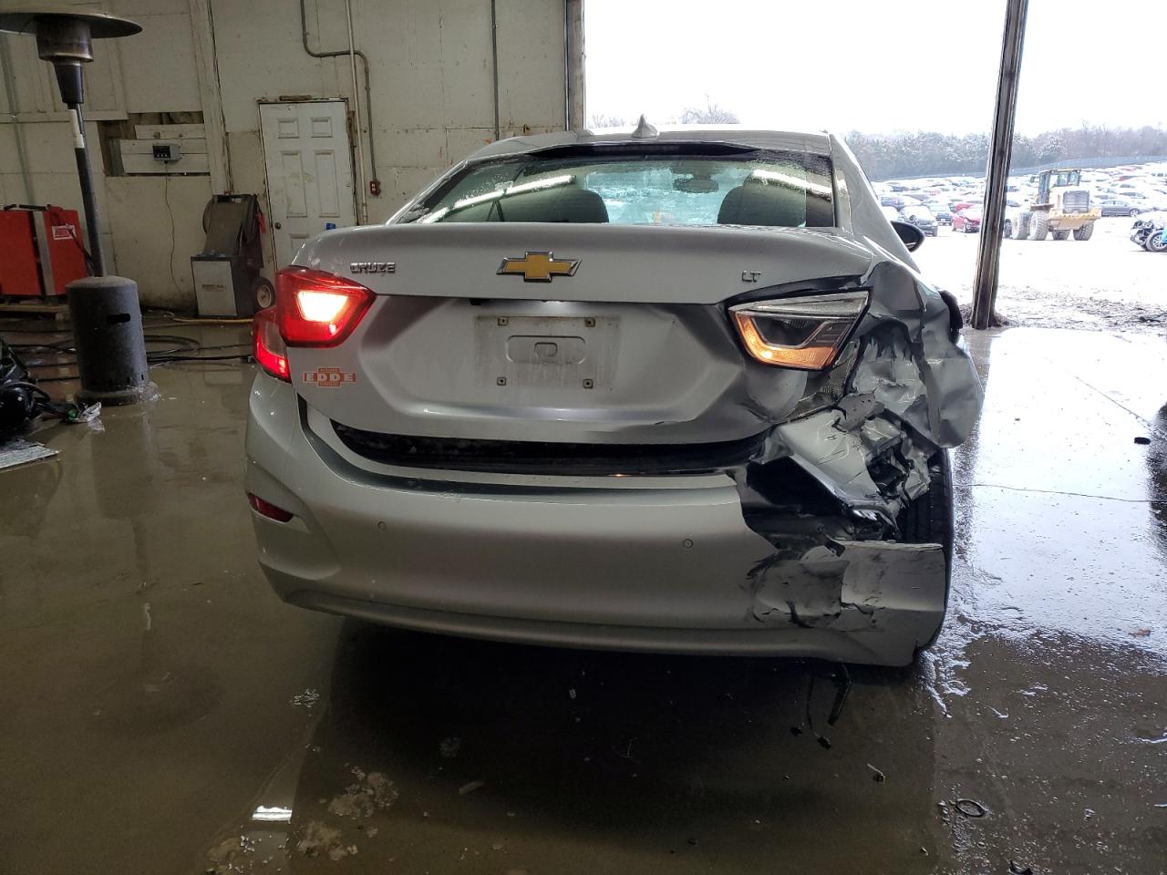 2018 Chevrolet Cruze - Image 6
