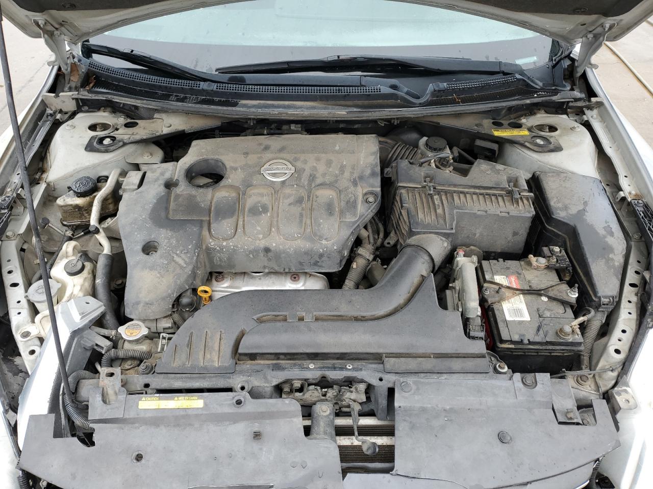 2010 Nissan Altima - Image 11