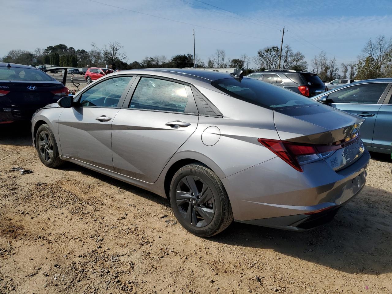 2023 Hyundai Elantra - Image 2
