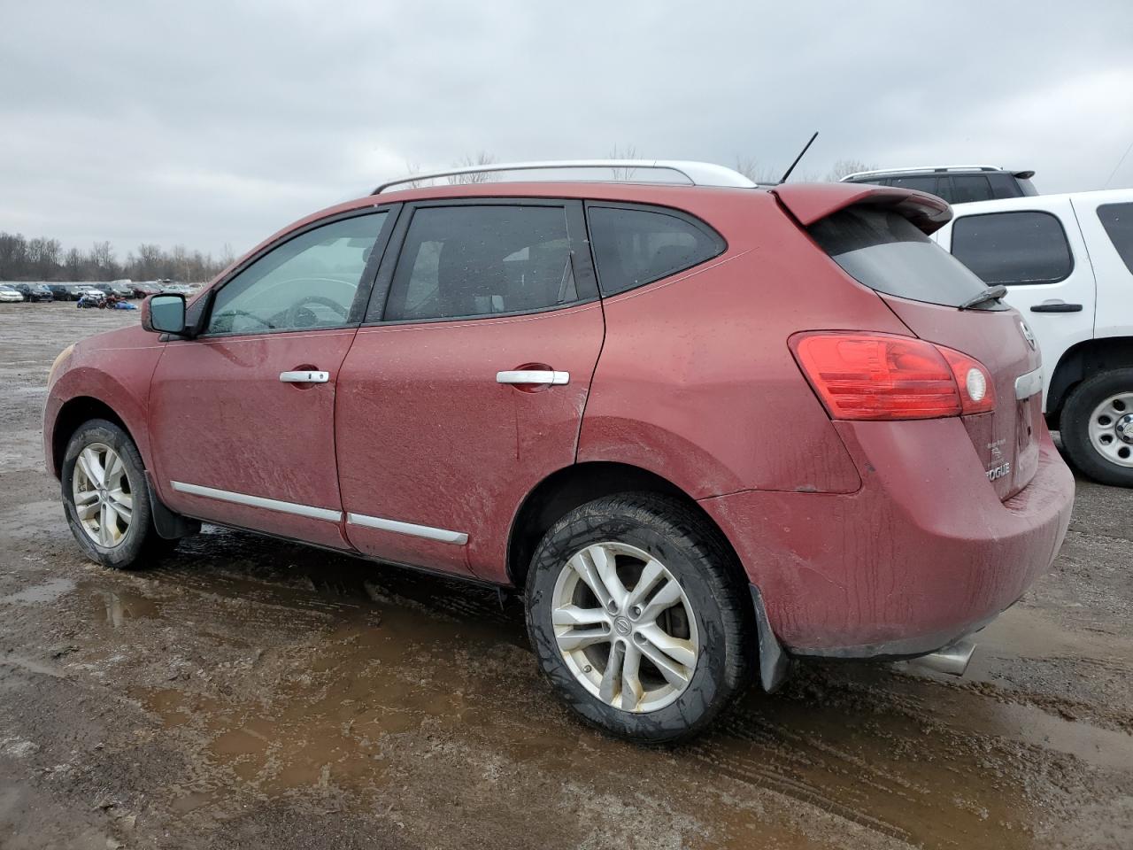 2013 Nissan Rogue - Image 2