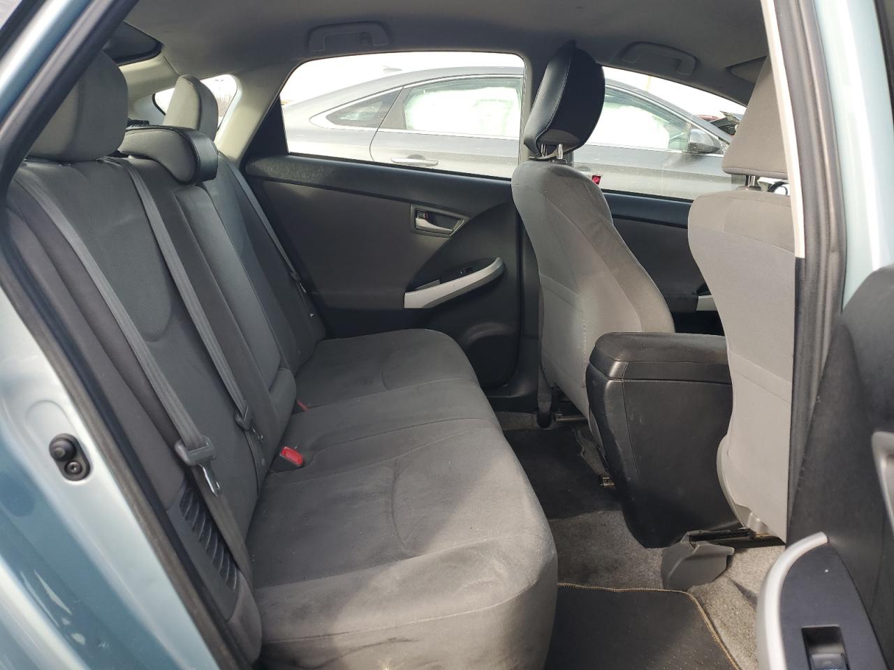 2012 Toyota Prius - Image 10