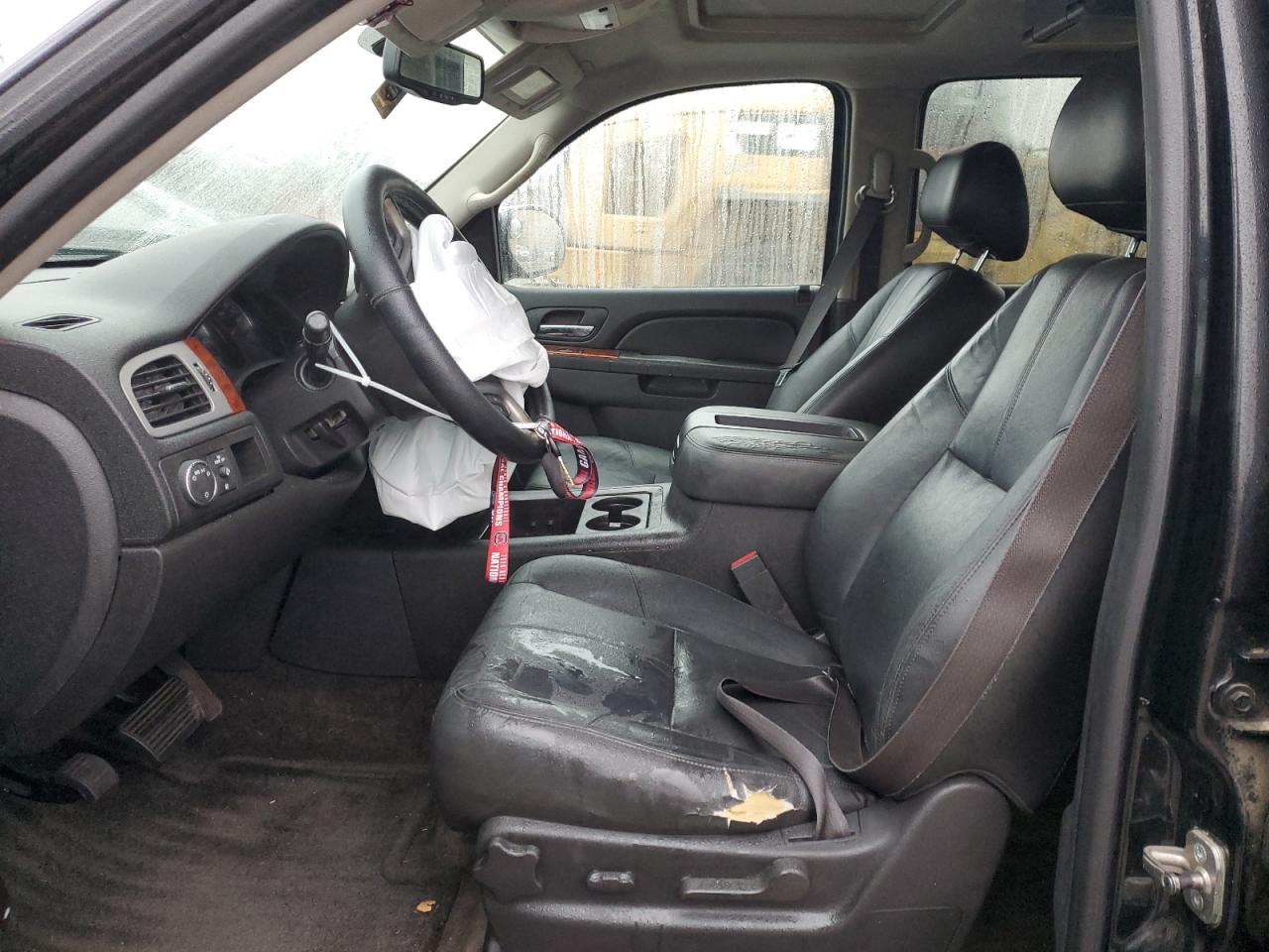 2011 Chevrolet Avalanche - Image 7