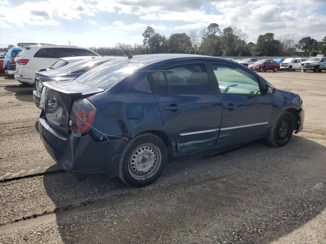 2011 Nissan Sentra - Image 3