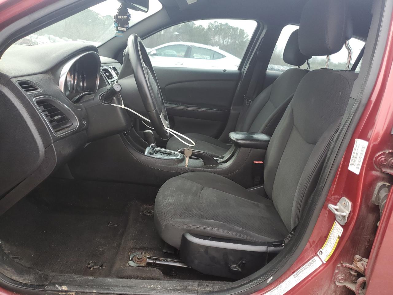 2013 Chrysler 200 - Image 7