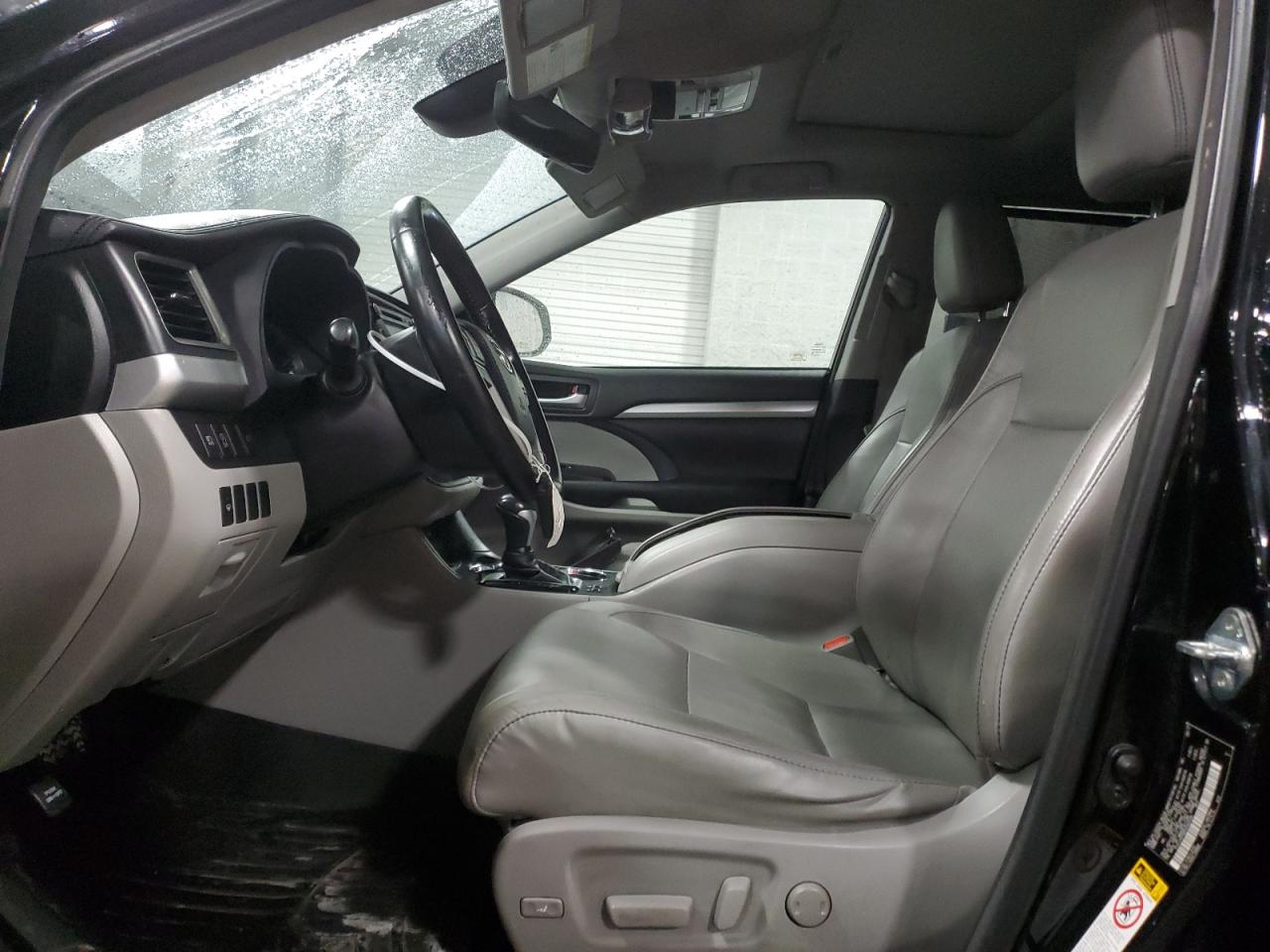 2017 Toyota Highlander - Image 7