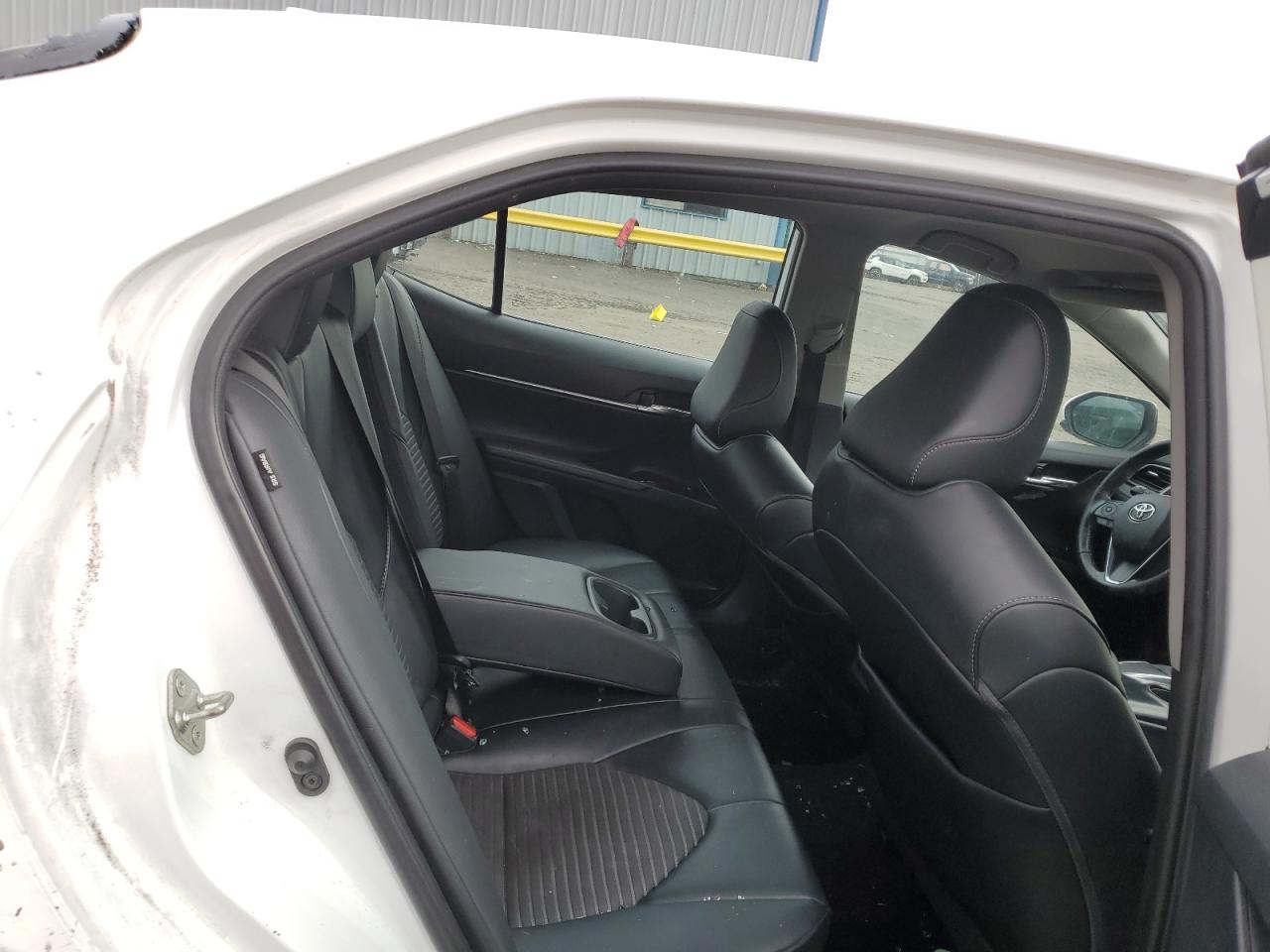 2020 Toyota Camry - Image 10