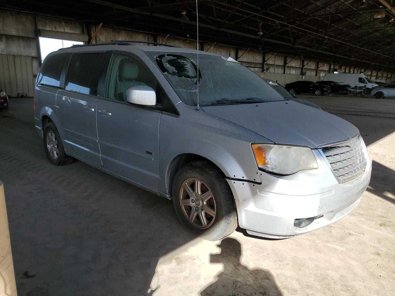 2008 Chrysler Town & Country - Image 4
