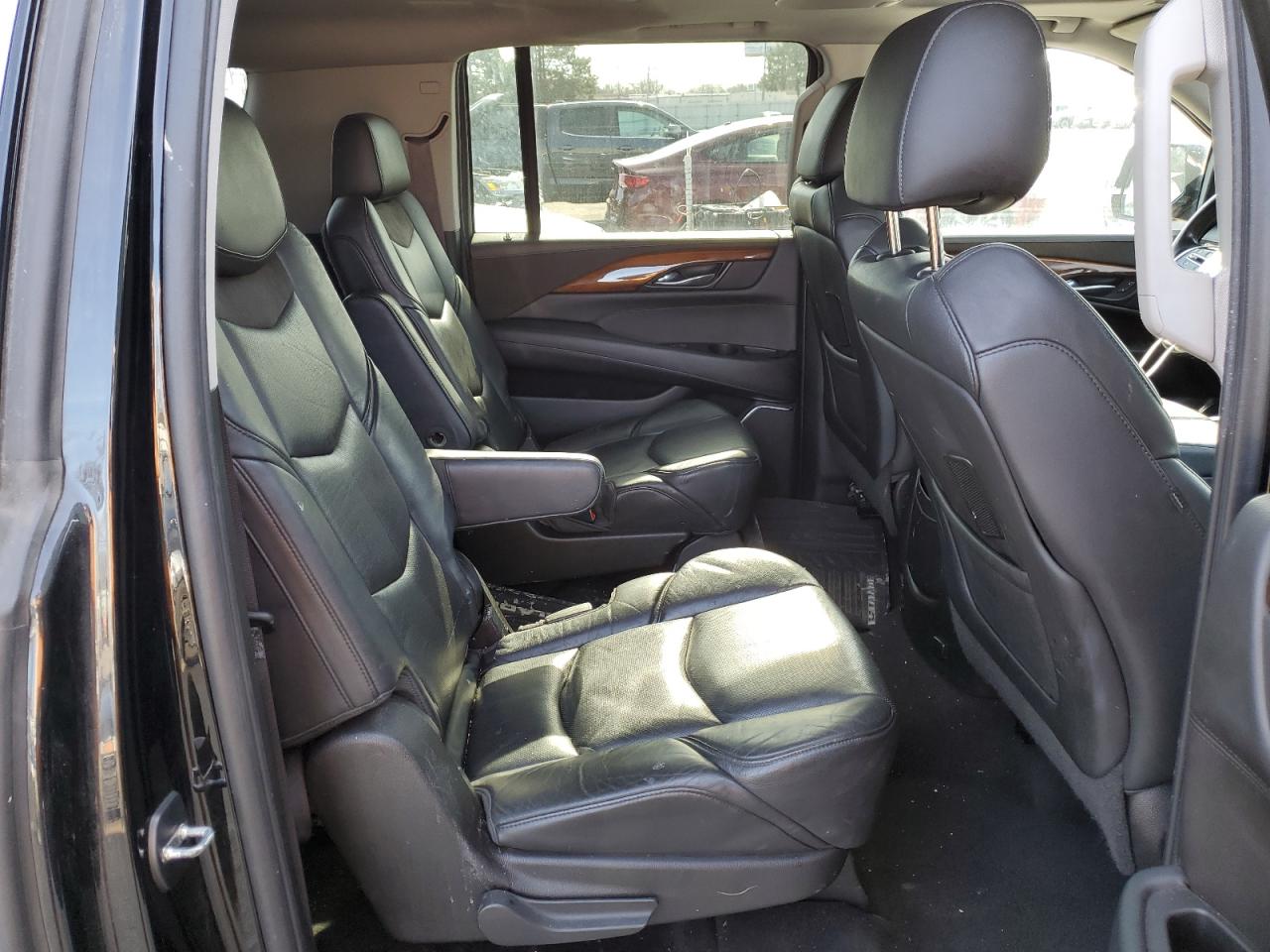 2015 Cadillac Escalade Esv Luxury VIN: 1GYS4SKJ9FR638468 Lot: 44035545