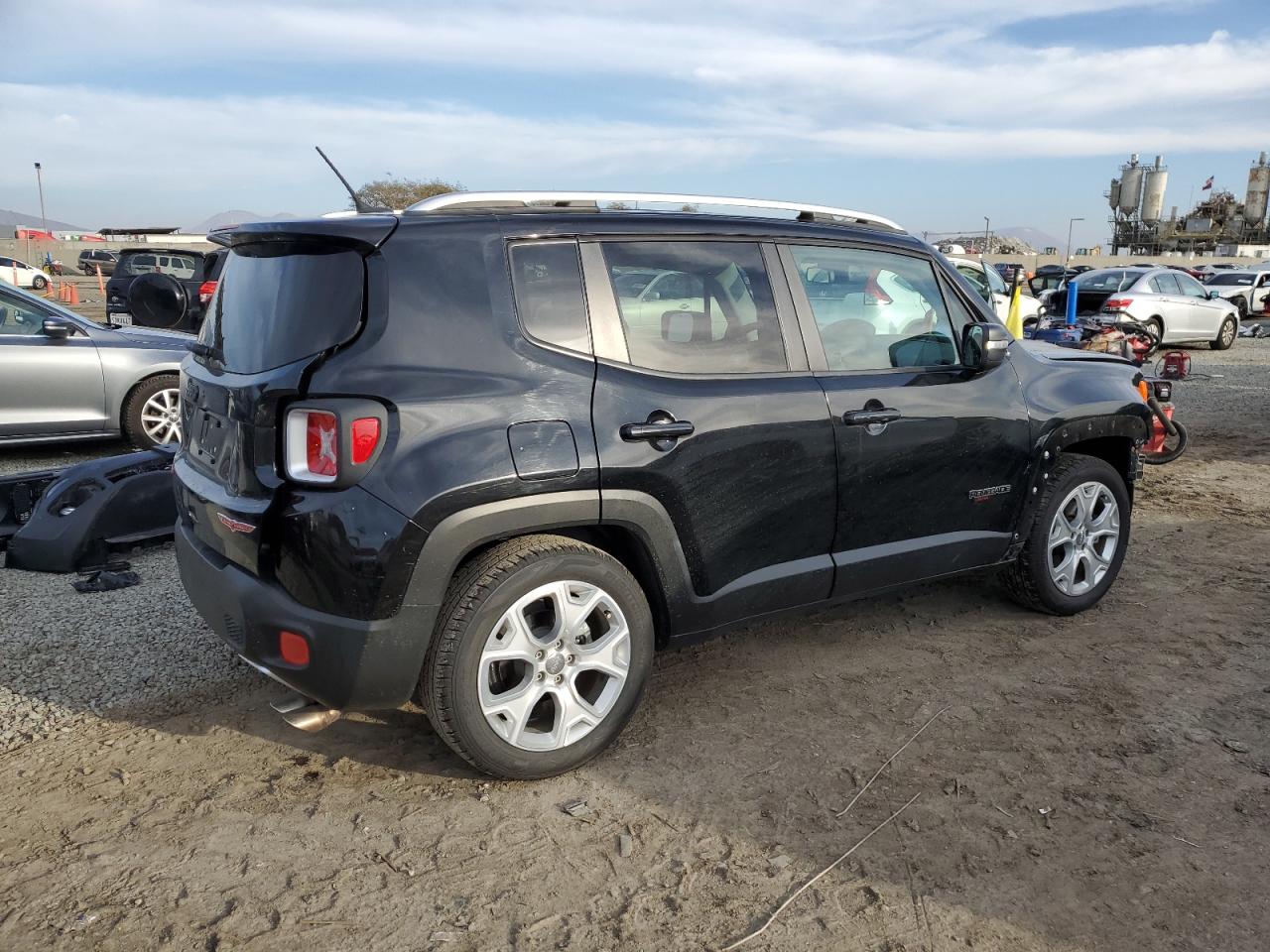2015 Jeep Renegade - Image 3
