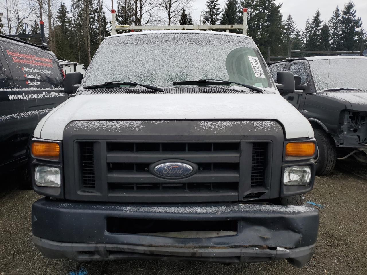 2010 Ford Econoline - Image 5