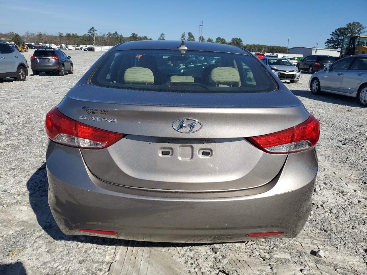 2013 Hyundai Elantra - Image 6