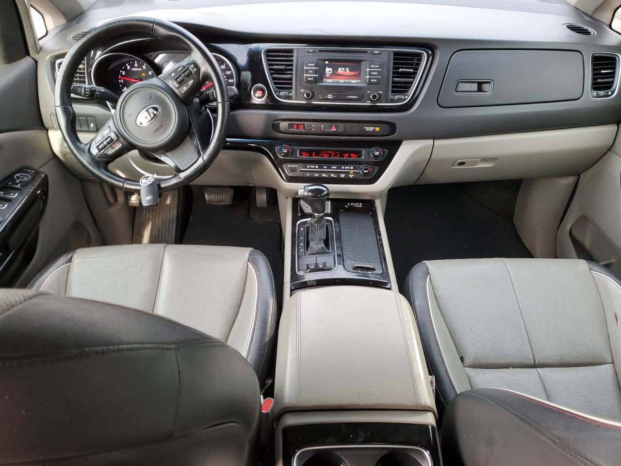 2015 Kia Sedona - Image 8