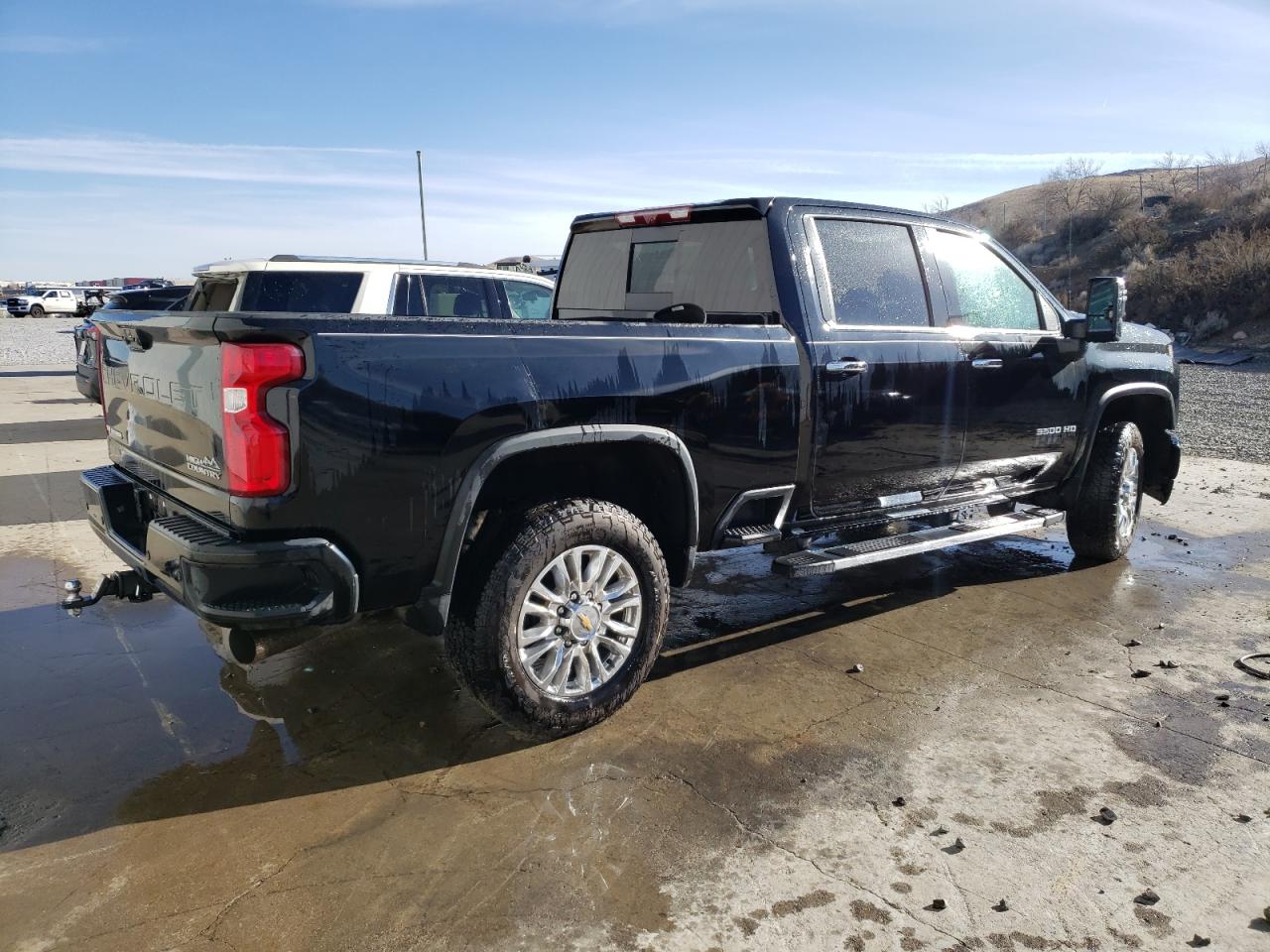 2022 Chevrolet Silverado - Image 3