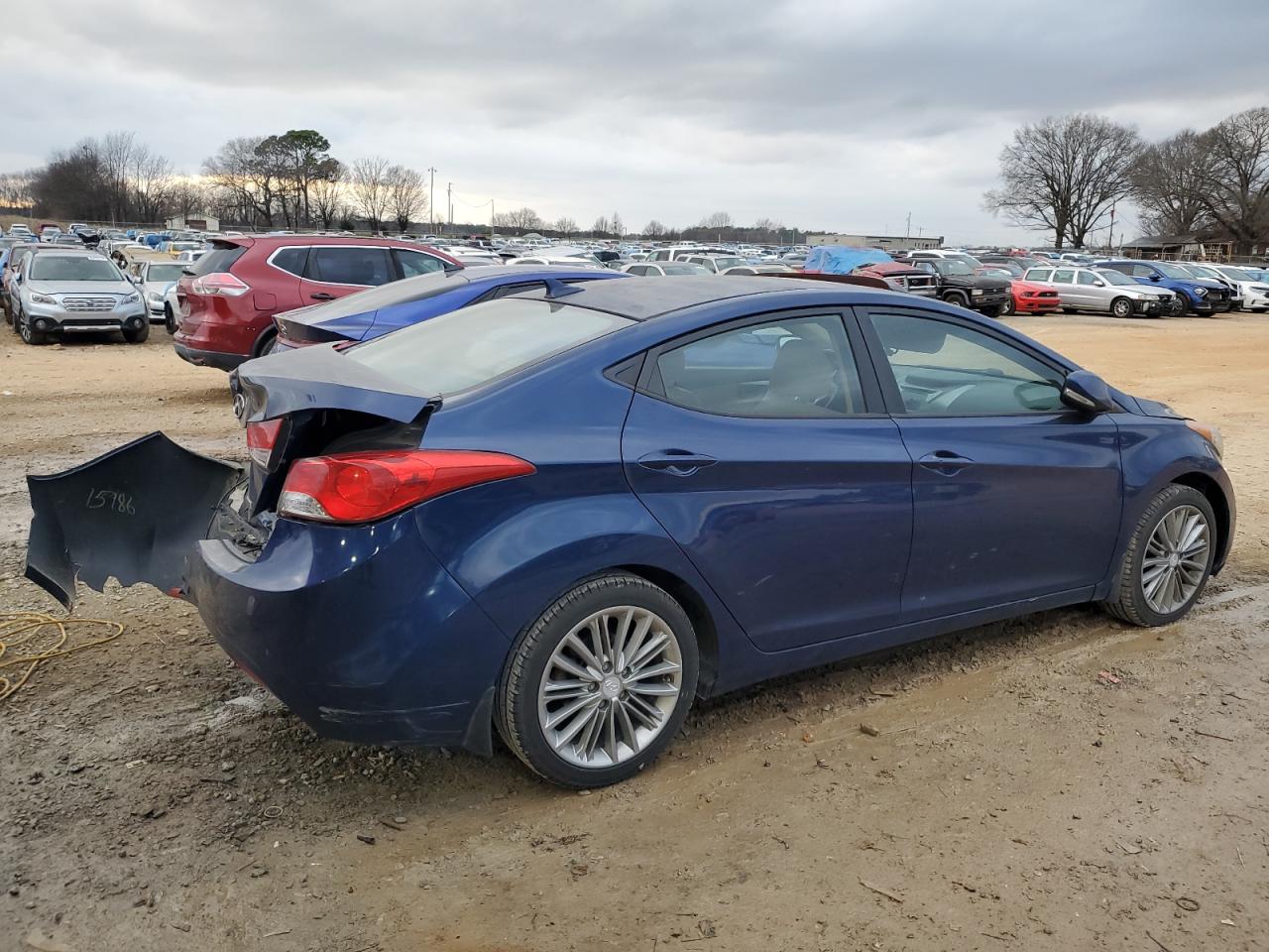 2013 Hyundai Elantra - Image 3