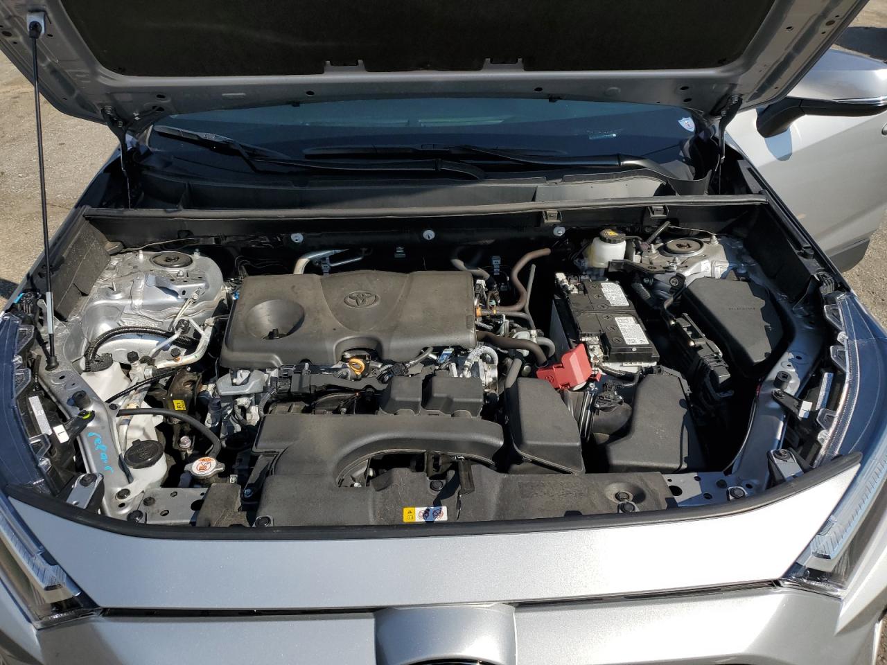 2024 Toyota RAV 4 - Image 12
