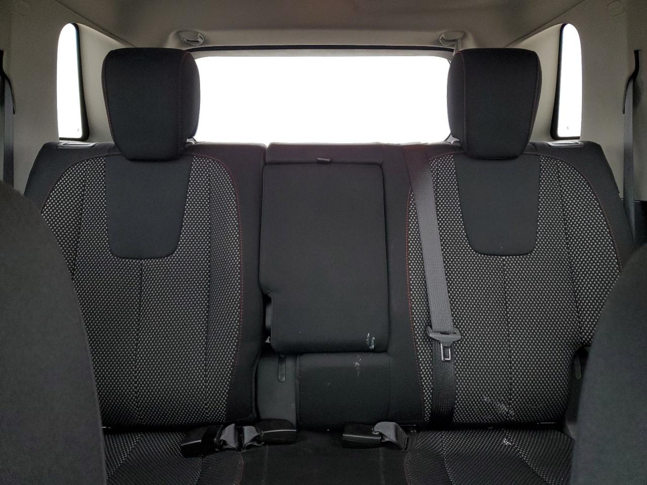 2016 GMC Terrain - Image 10