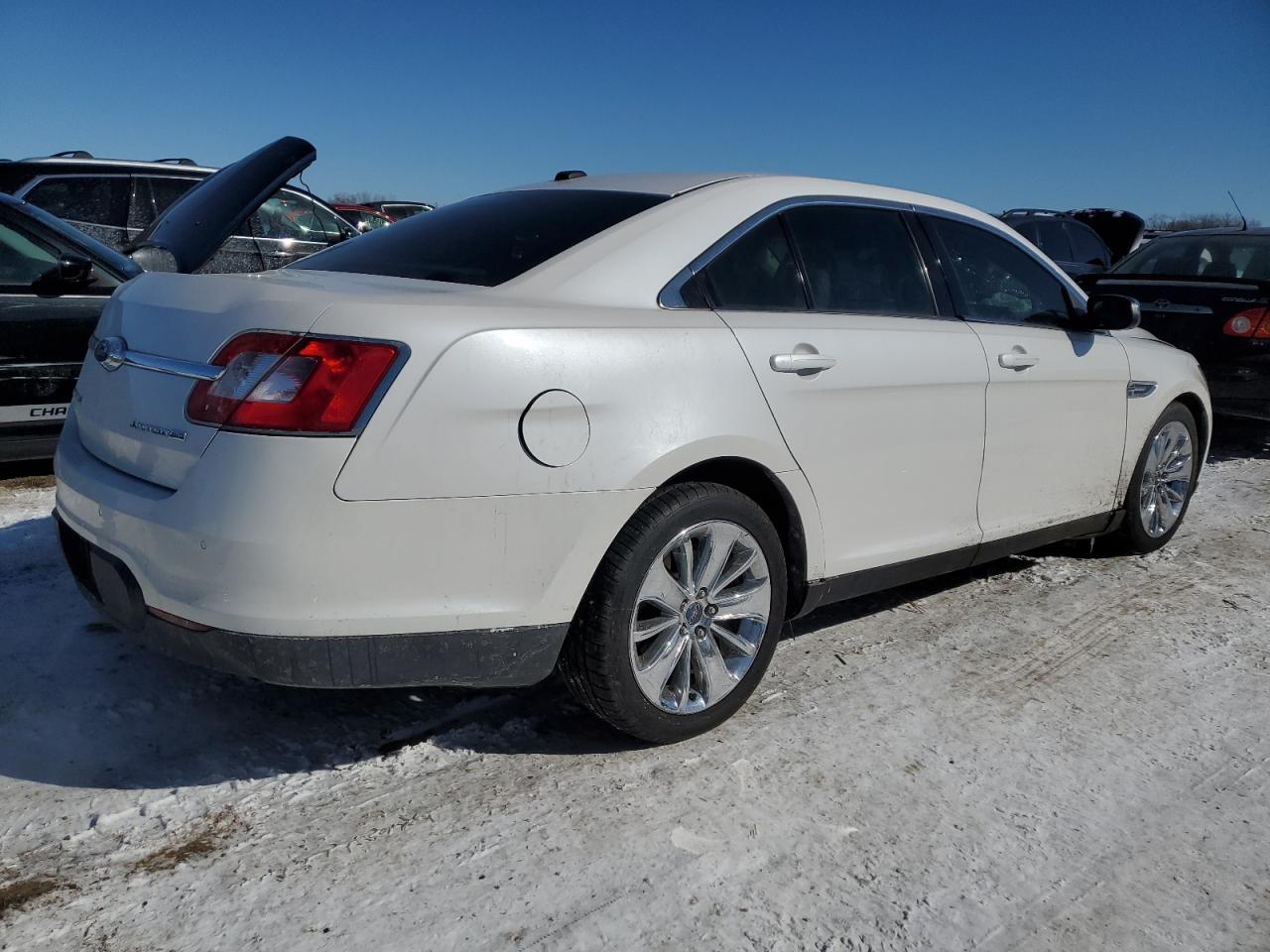 2011 Ford Taurus - Image 3