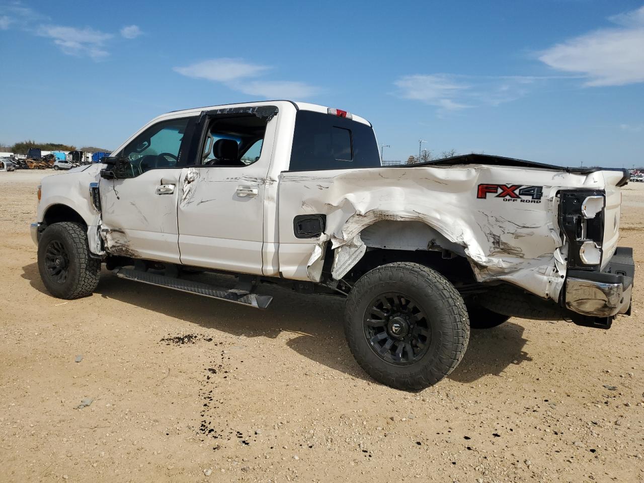 2017 Ford F250 - Image 2