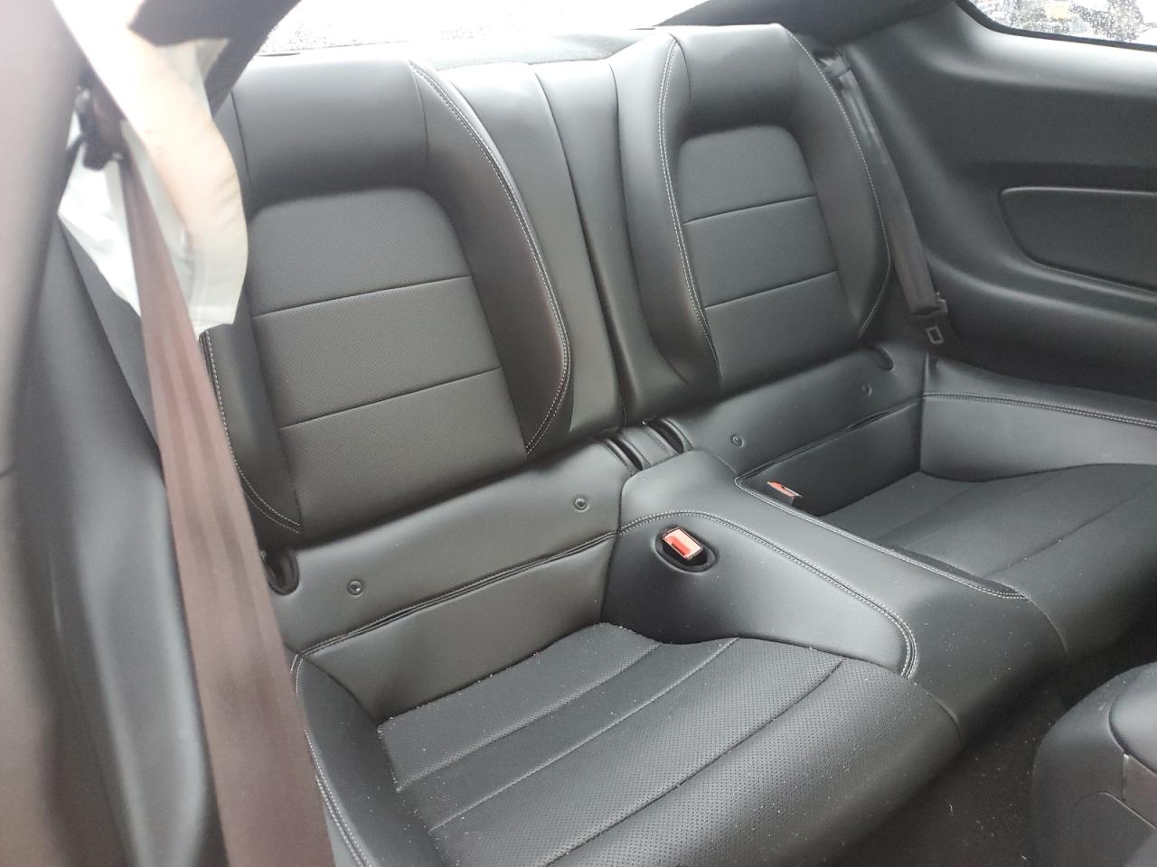 2020 Ford Mustang - Image 10